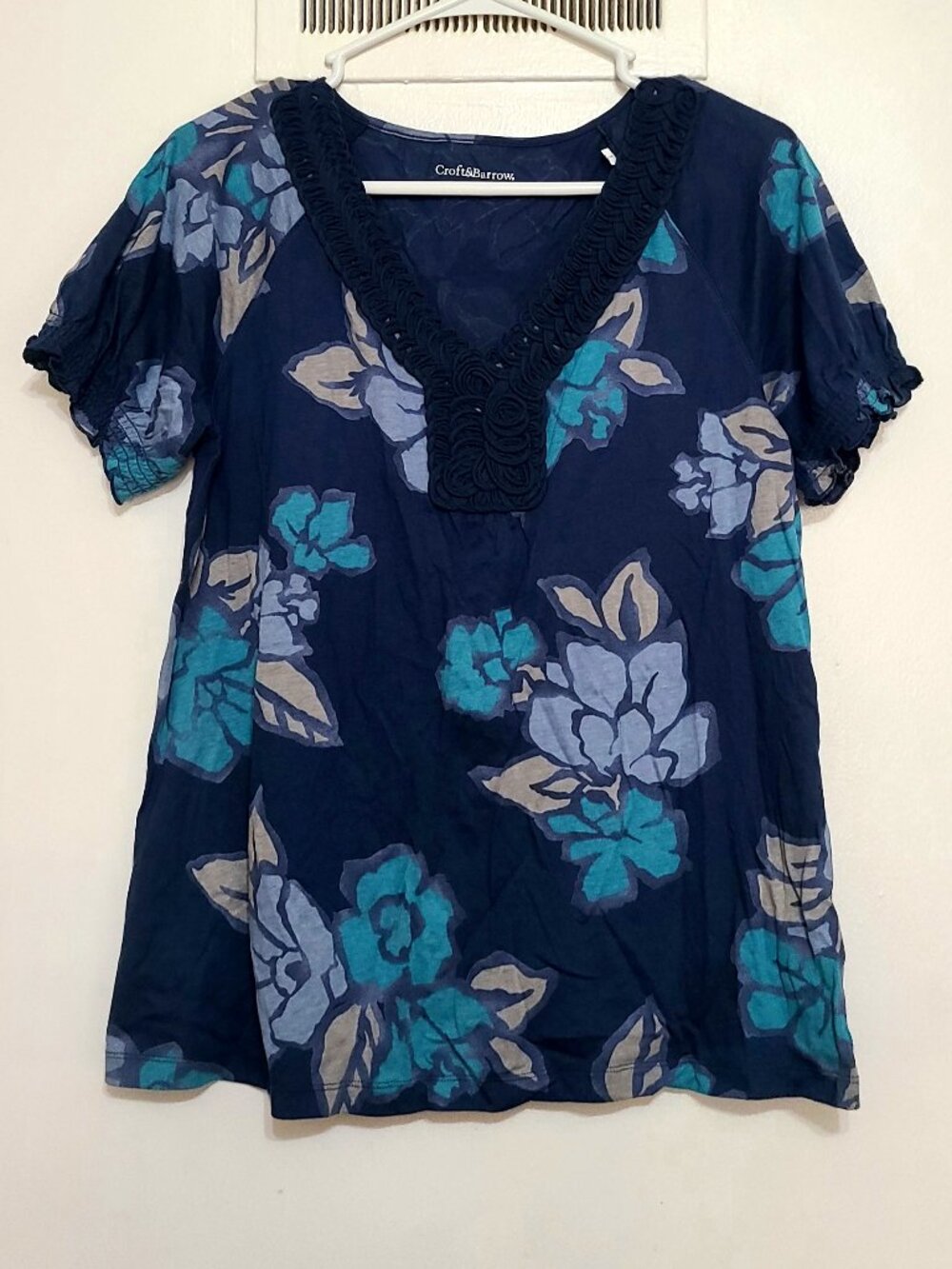 Blue Floral Short Sleeve Top – M